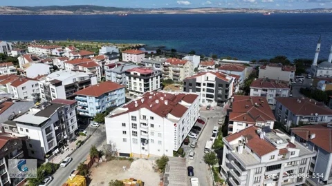 LAPSEKİ SAHİLE YAKIN 2+1 SATILIK DAİRE