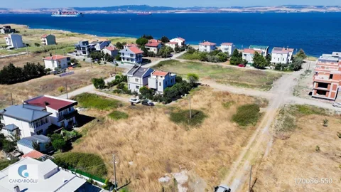 ÇANAKKALE LAPSEKİ ÇARDAK SAHİLDE SATILIK VİLLA ARSASI