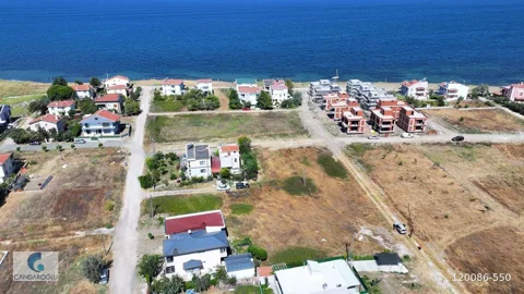 ÇANAKKALE LAPSEKİ ÇARDAK SAHİLDE SATILIK VİLLA ARSASI