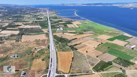 ÇANAKKALE LAPSEKİ ÇARDAK BOĞAZ VE KÖPRÜ MANZARALI SATILIK ARSA