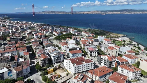 LAPSEKİ SAHİLDE SATILIK EBEVEYN BANYOLU SIFIR 3+1 DAİRE
