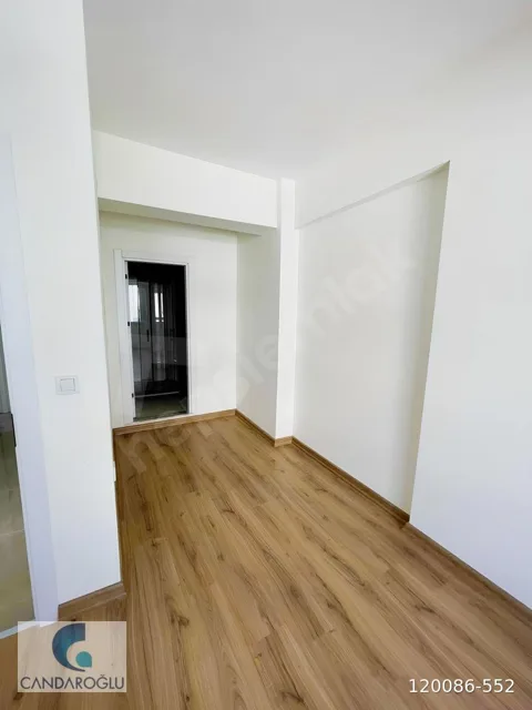 LAPSEKİ SAHİLDE SATILIK EBEVEYN BANYOLU SIFIR 3+1 DAİRE