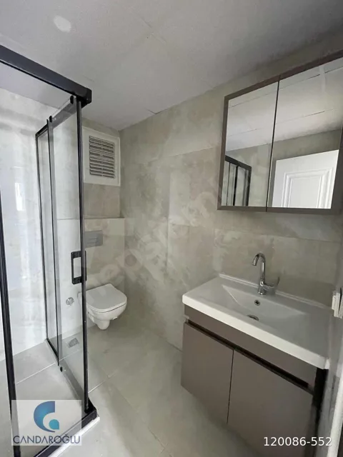 LAPSEKİ SAHİLDE SATILIK EBEVEYN BANYOLU SIFIR 3+1 DAİRE