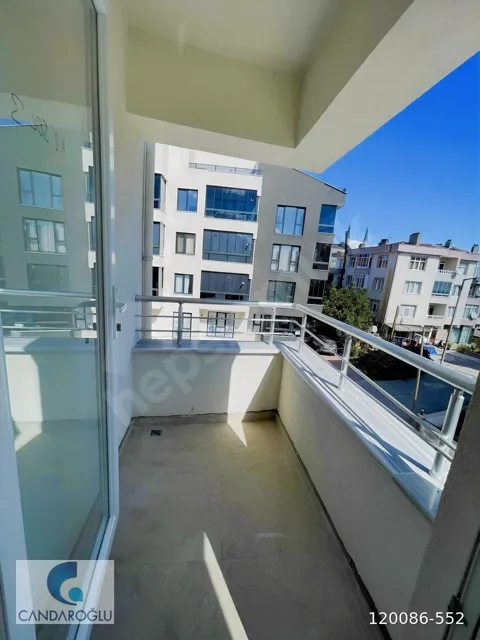 LAPSEKİ SAHİLDE SATILIK EBEVEYN BANYOLU SIFIR 3+1 DAİRE