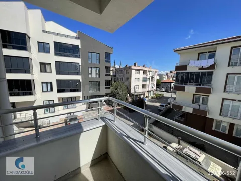 LAPSEKİ SAHİLDE SATILIK EBEVEYN BANYOLU SIFIR 3+1 DAİRE